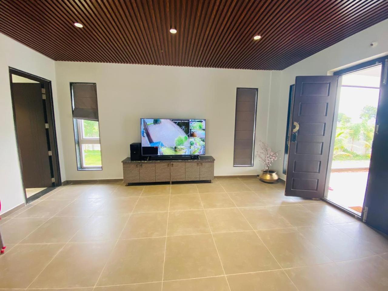 V R Farms Exotic Villa Venkatāpur エクステリア 写真