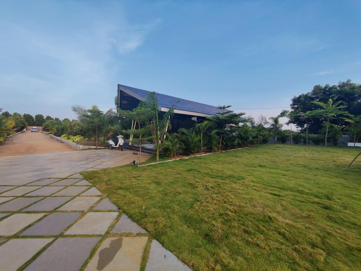 V R Farms Exotic Villa Venkatāpur エクステリア 写真